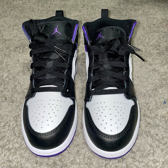 🆕 AIR JORDAN 1 SZ 3 - Picture 3 of 7